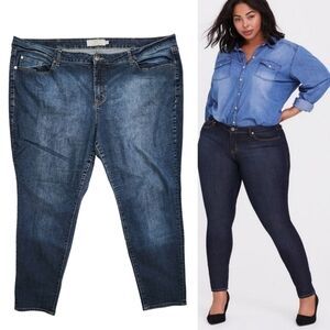 Torrid Curvy High Rise Super Stretch Skinny Jeans Blue 26R